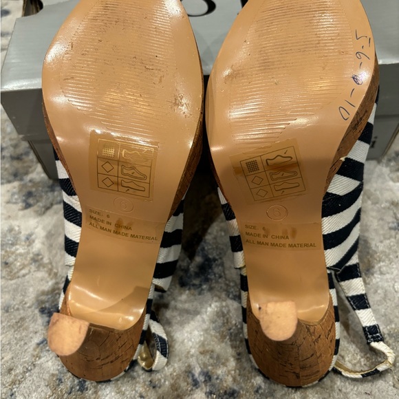 Yoki blue & white striped peep toe heel. - Picture 9 of 14